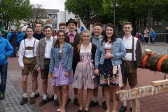 Maibaum 2019: Ein Teil unserer Tänzergruppen