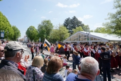 Maifest 2019: Einzug der Stadtkapelle und der Tanzpaare auf den Rathausplatz