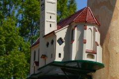 Maifest 2019: Unsere Pfarrkirche am Bobinger Maibaum